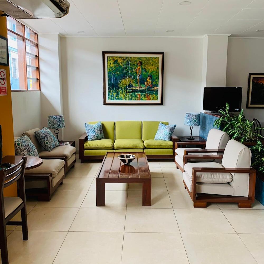 Hotel Acosta Iquitos Bagian luar foto
