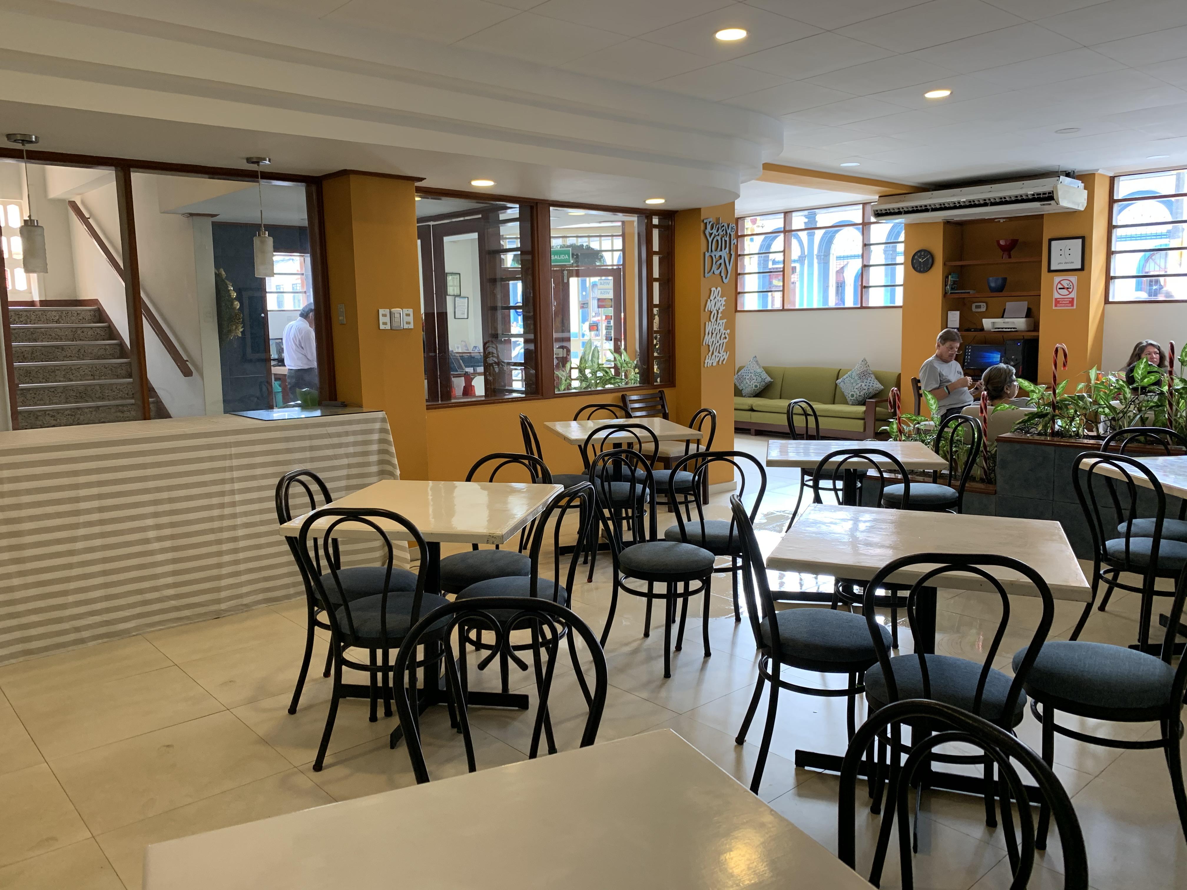 Hotel Acosta Iquitos Bagian luar foto