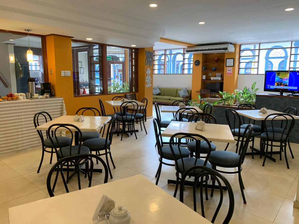 Hotel Acosta Iquitos Bagian luar foto