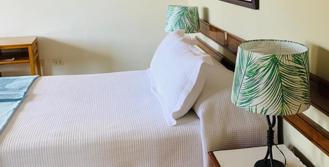 Hotel Acosta Iquitos Bagian luar foto