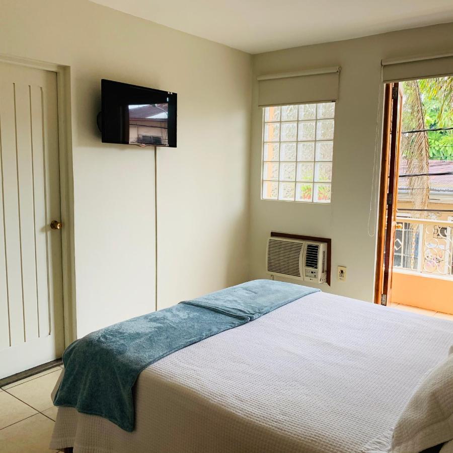 Hotel Acosta Iquitos Bagian luar foto