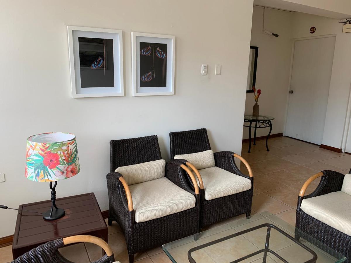 Hotel Acosta Iquitos Bagian luar foto