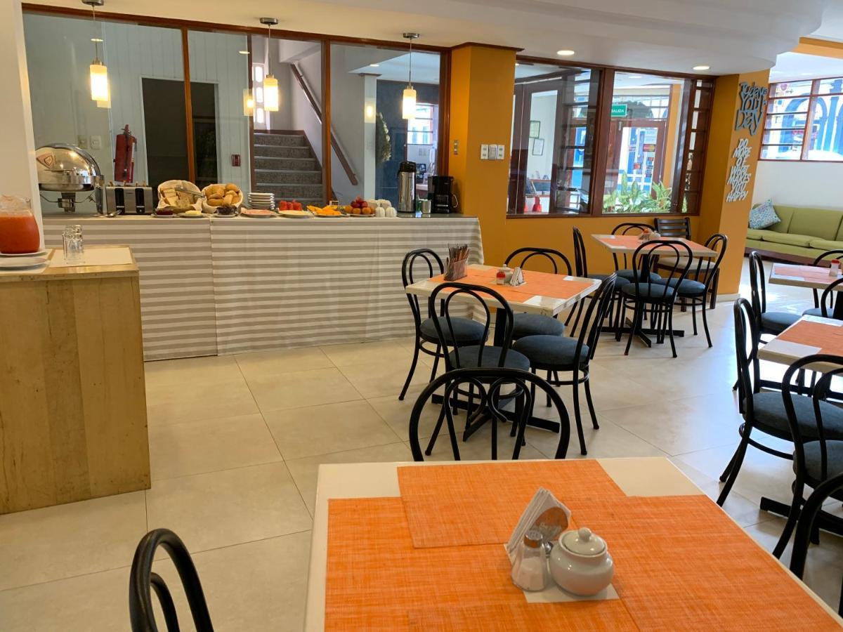 Hotel Acosta Iquitos Bagian luar foto